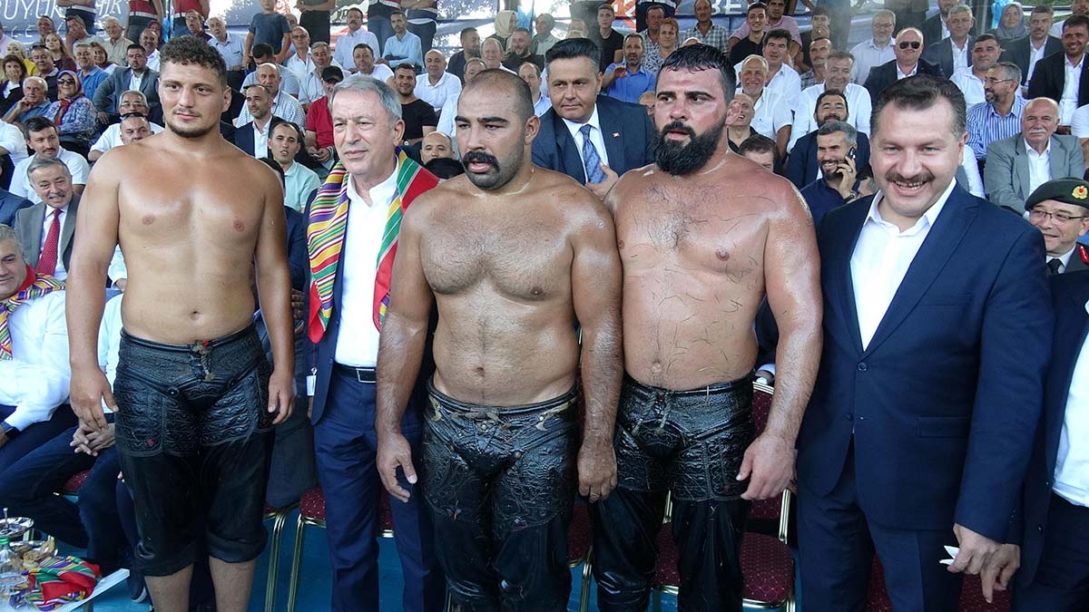 Akar, Kurtdereli güreşlerinin finaline katıldı