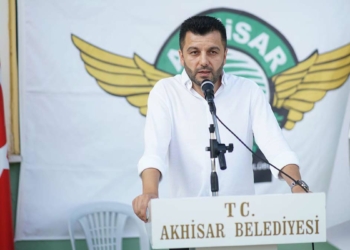 Akhisarspor'da Evren Özbey tekrar koltukta