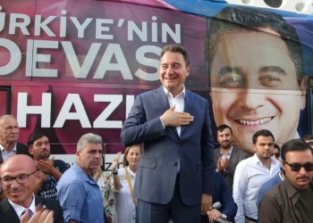 Ali Babacan, partisinin Niğde il başkanlığı açtı