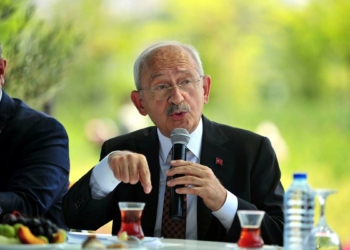 Ankara'da odalarda oturarak sorunlar çözülemez