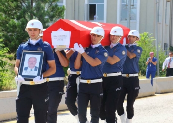 Ankara'daki kazada ölen polis memuru için tören