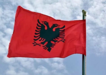 Askeri üssün fotoğrafını çeken 3 kişiye gözaltı