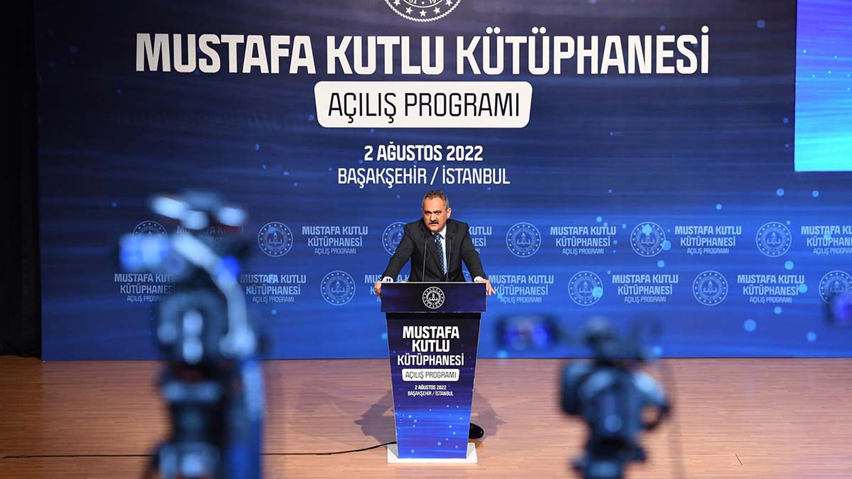 Bakan Özer: Kütüphanesi olmayan okul kalmadı