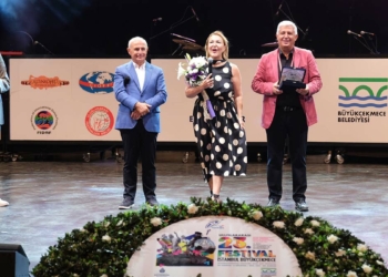 Basın ve sanat ödülleri sahiplerini buldu