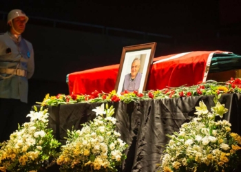 Bilim ve siyaset insanı Adnan Akyarlı'ya veda