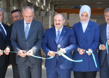 Birileri yaptığımız işlere kulp takmaya çalışıyor
