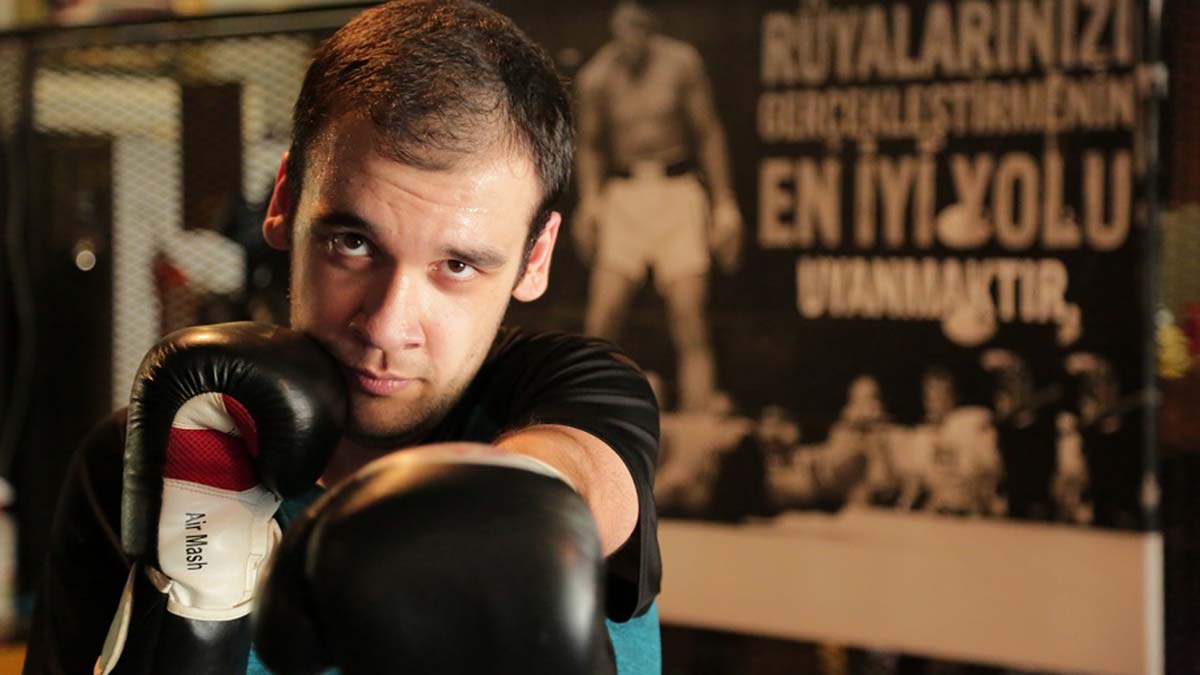 Burhan Güldür sporla engelleri aştı