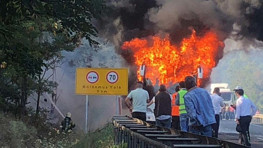 Bursa'da otobüs yangını; 40 yolcu tahliye edildi