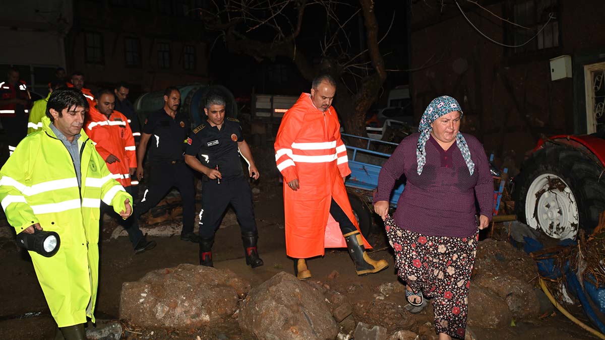 Bursa'da sel sularına kapılan kadın kurtarılamadı