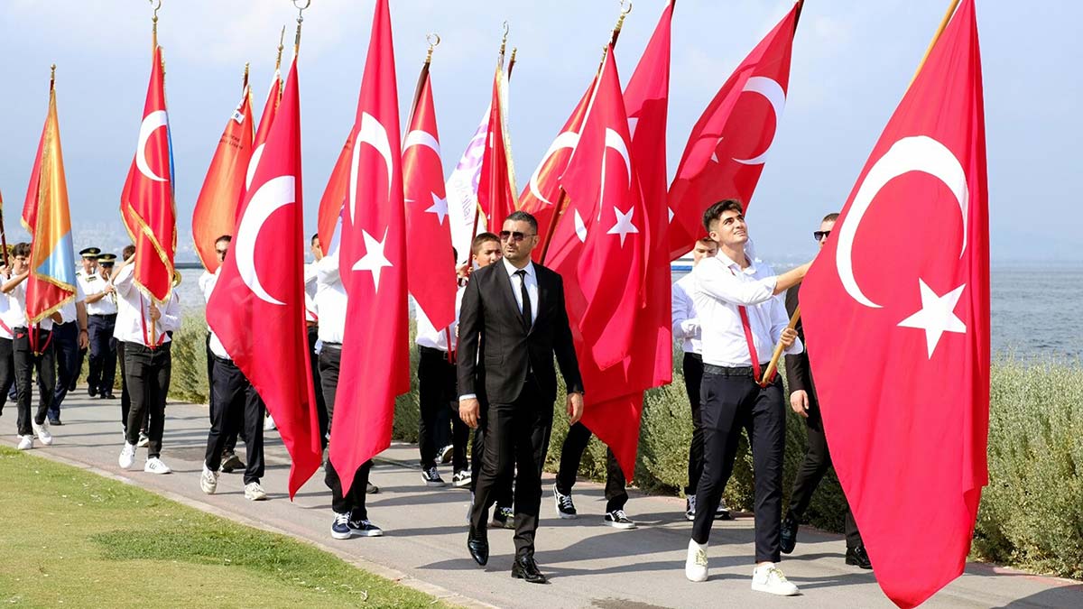 Büyük Zafer, 1922 öğrenci ve öğretmenle kutlandı