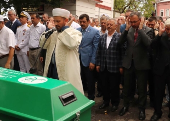 Çanakkale gazisinin oğlu Turgut Kaçmaz defnedildi