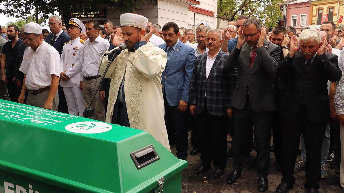 Çanakkale gazisinin oğlu Turgut Kaçmaz defnedildi