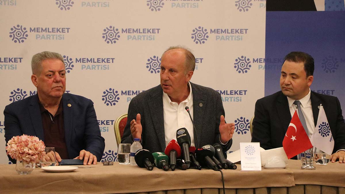 'Cemal Enginyurt her yeri ring zannediyor'