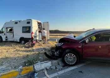 Cip ile karavan çarpıştı