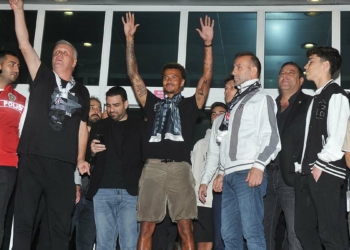 Dele Alli, Beşiktaş için İstanbul'da