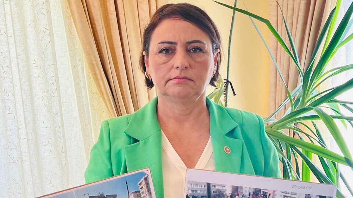 Depremde siyaset üstü davranılması gerekmektedir