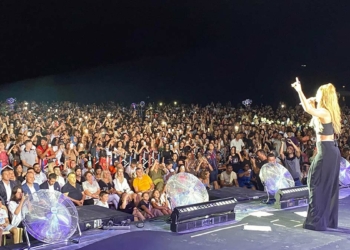 Derya Uluğ, Kum Zambağı Festivali'nde