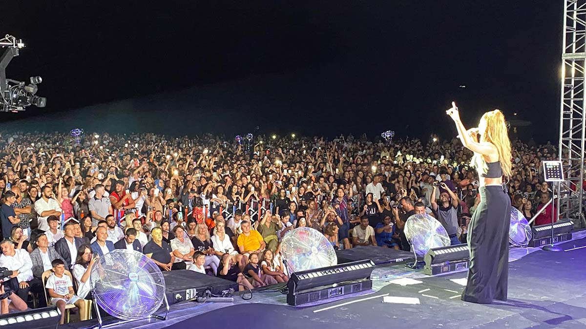 Derya Uluğ, Kum Zambağı Festivali'nde