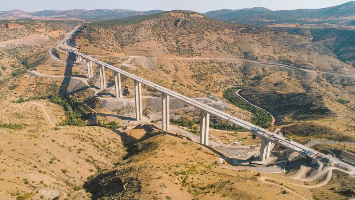 Eğiste Hadimi Viyadüğü'nde çalışmalar tamamlandı