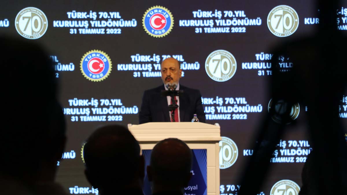 Emekçilerimizi sermayenin baskısına ezdirmeyeceğiz