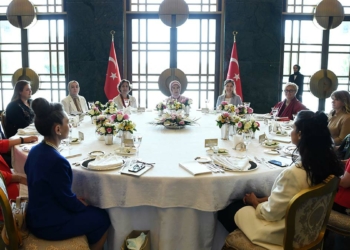 Emine Erdoğan, kadın büyükelçiler ile buluştu
