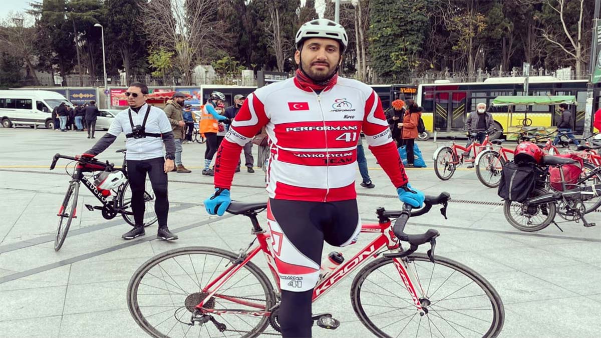 Engelli gencin tek pedallı yarış bisikletini çaldılar
