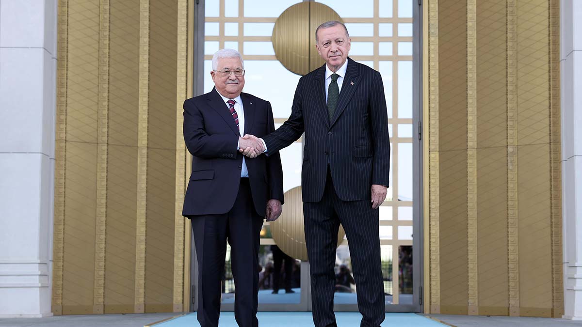 Erdoğan, Filistin Devlet Başkanı'nı törenle karşıladı