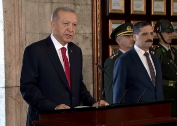 Erdoğan'dan YAŞ üyeleri ile Anıtkabir ziyareti