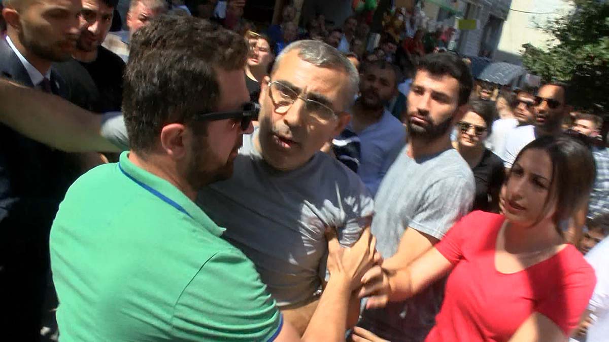 Esenyurt'ta Akşener'in ziyareti sırasında gerginlik