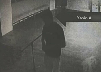 Eve giren hırsız uyuyan kadını öptü, sonra çaldı