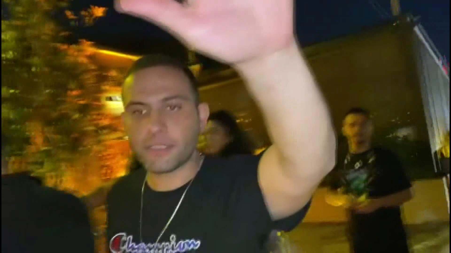 Futbolcu Manuel Fernandes gazeteciye saldırdı