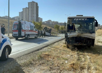 Gaziantep'te işçi servisleri çarpıştı: 22 yaralı