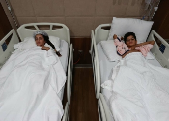 Gazze'de yaralanan Filistinli kardeşler Ankara'da