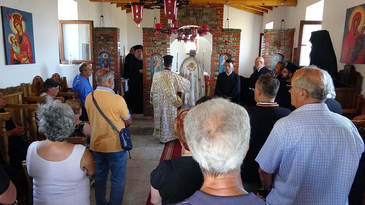 Gökçeada'da, Aziz Trifonos anısına ayin