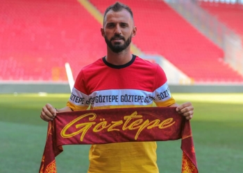 Göztepe Emre Çolak'ı resmen transfer etti