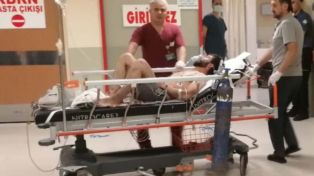 İnşaat işçilerinin duş sırası kavgası; 6 yaralı