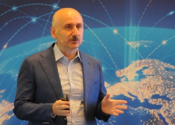 İstanbul havalimanı gıpta ile bakılan projelerden