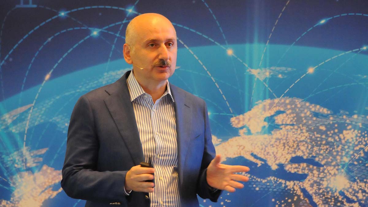 İstanbul havalimanı gıpta ile bakılan projelerden