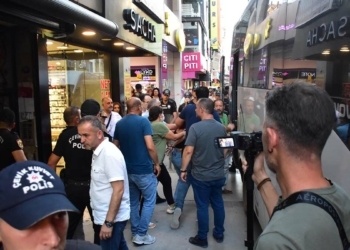 İzmir'de terörist anmasına 20 gözaltı