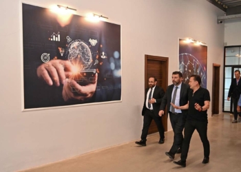 KOSGEB Başkanı Tuzla Teknoloji Merkezi'ni gezdi