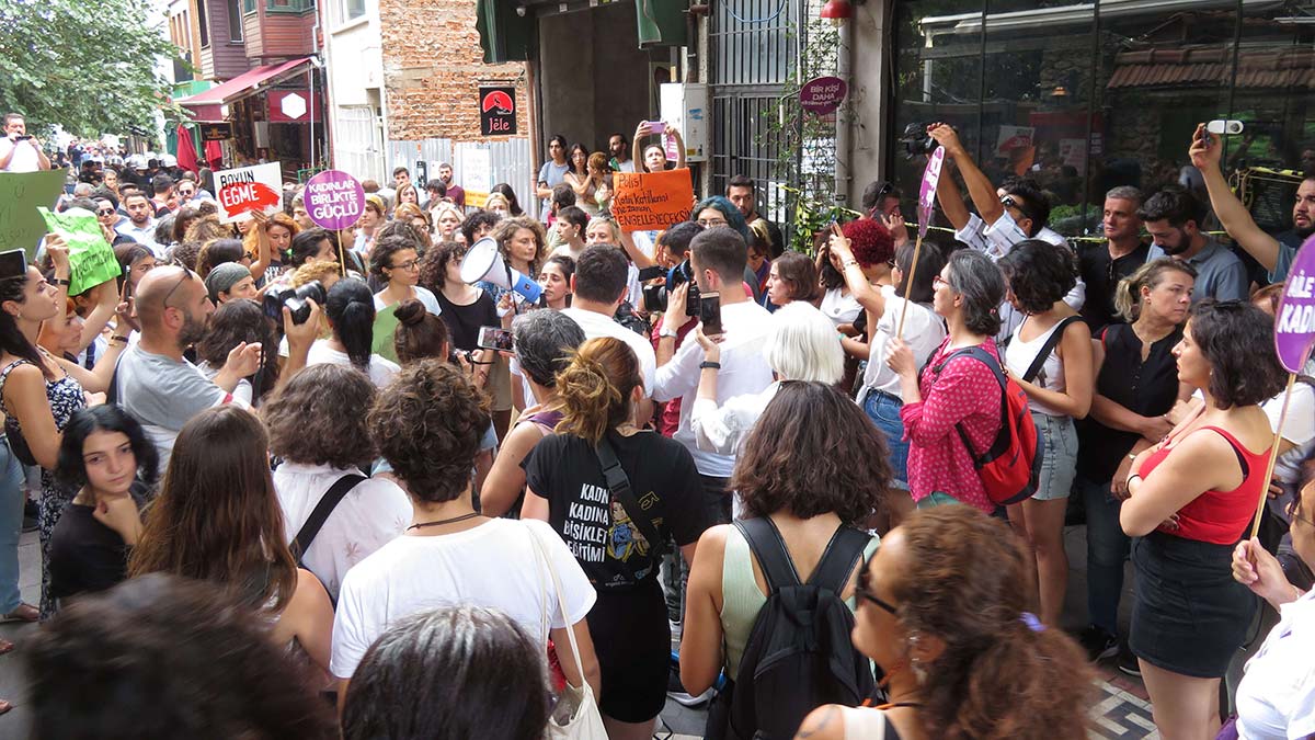 Kadıköy'de öldürülen Mihriban Arduç için eylem 
