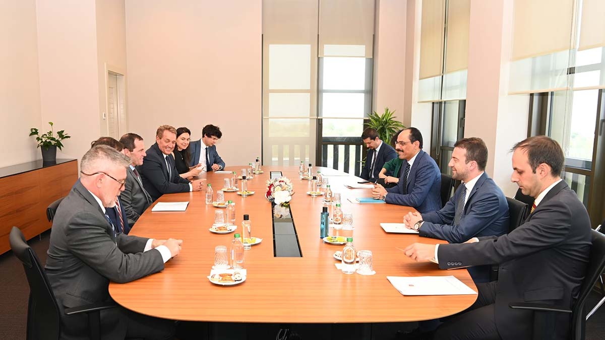 Kalın, ABD Temsilciler Meclisi Üyesi ile görüştü