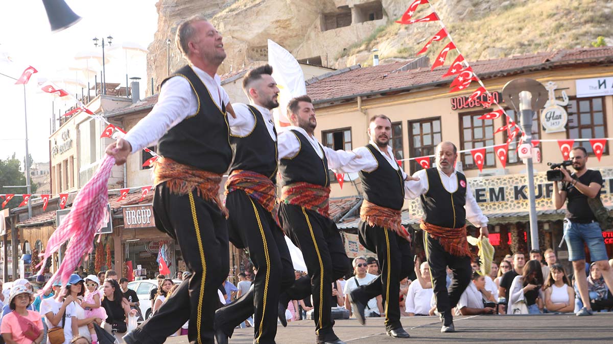 Kapadokya'da 3'üncü 'Ürgüp Balon Festivali'