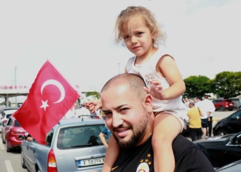 Kapıkule'de gurbetçilerin hüzünlü dönüşü