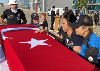 Kazada şehit olan polis memleketine uğurlandı
