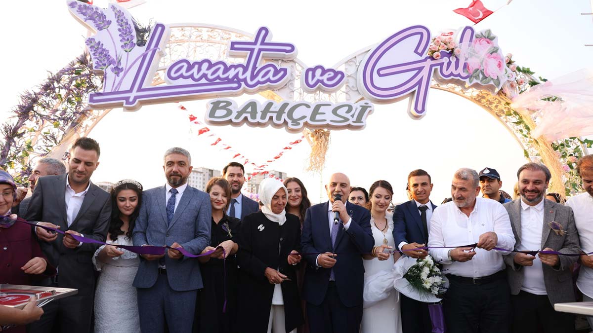 Keçiören'e lavanta ve gül bahçesi çekim platosu