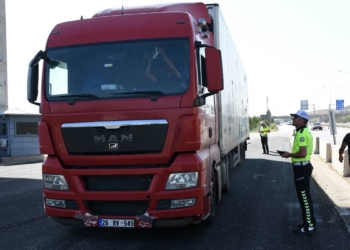 'Kilit kavşak'ta ağır tonajlı araç denetimi