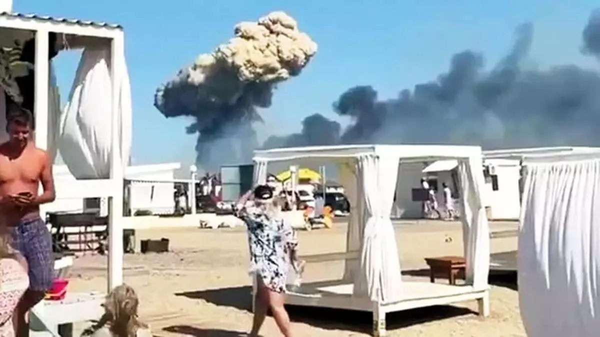 Kırım'daki patlamalarda rusya en az 8 uçak kaybetti