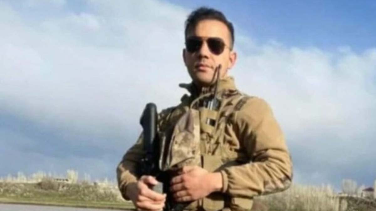 Merdivenden düşen özel harekat polisi öldü