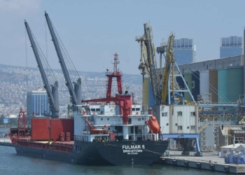 Mısır yüklü 'Fulmar S' isimli gemi Alsancak'ta